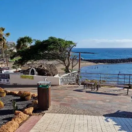 Hébergement de vacances Fantastic 3 Bedroom Next Playa Americas & Wifi Free Playa Feñabe