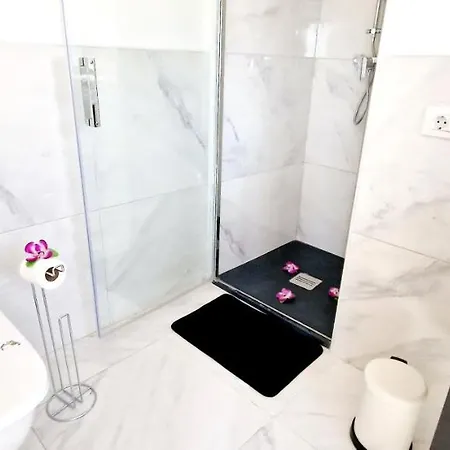 Hébergement de vacances Fantastic 3 Bedroom Next Playa Americas & Wifi Free Playa Feñabe